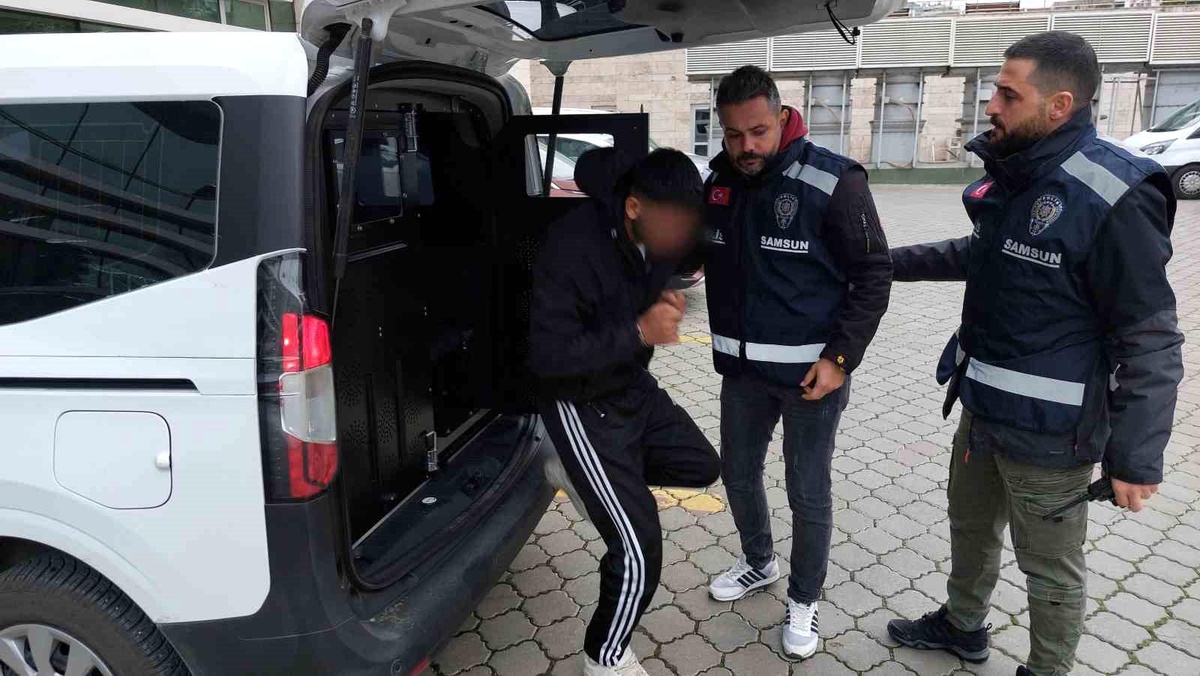 Samsun\'da Arkadaşını Bıçaklayan Genç Tutuklandı