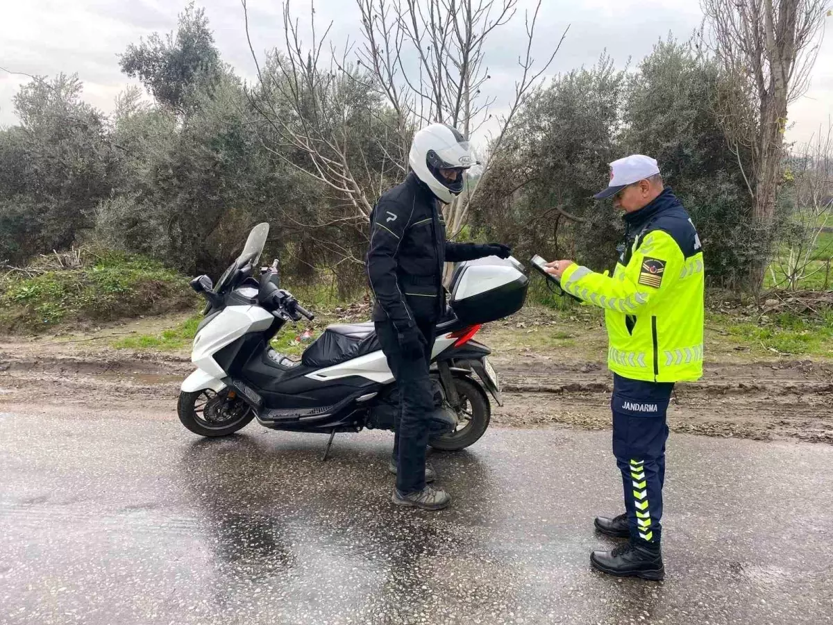 İncirliova\'da Motosiklet Sürücülerine Trafik Eğitimi