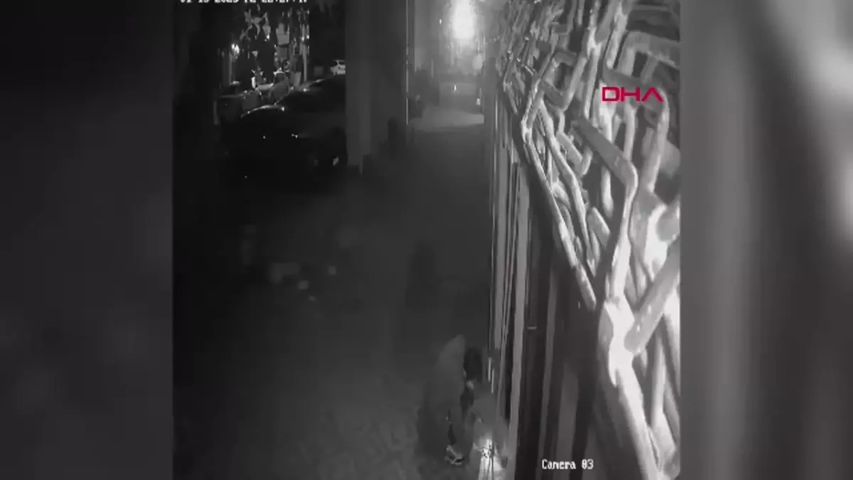 Antalya\'da Madde Bağımlısı Kuaför Dükkanını Yakmaya Çalıştı