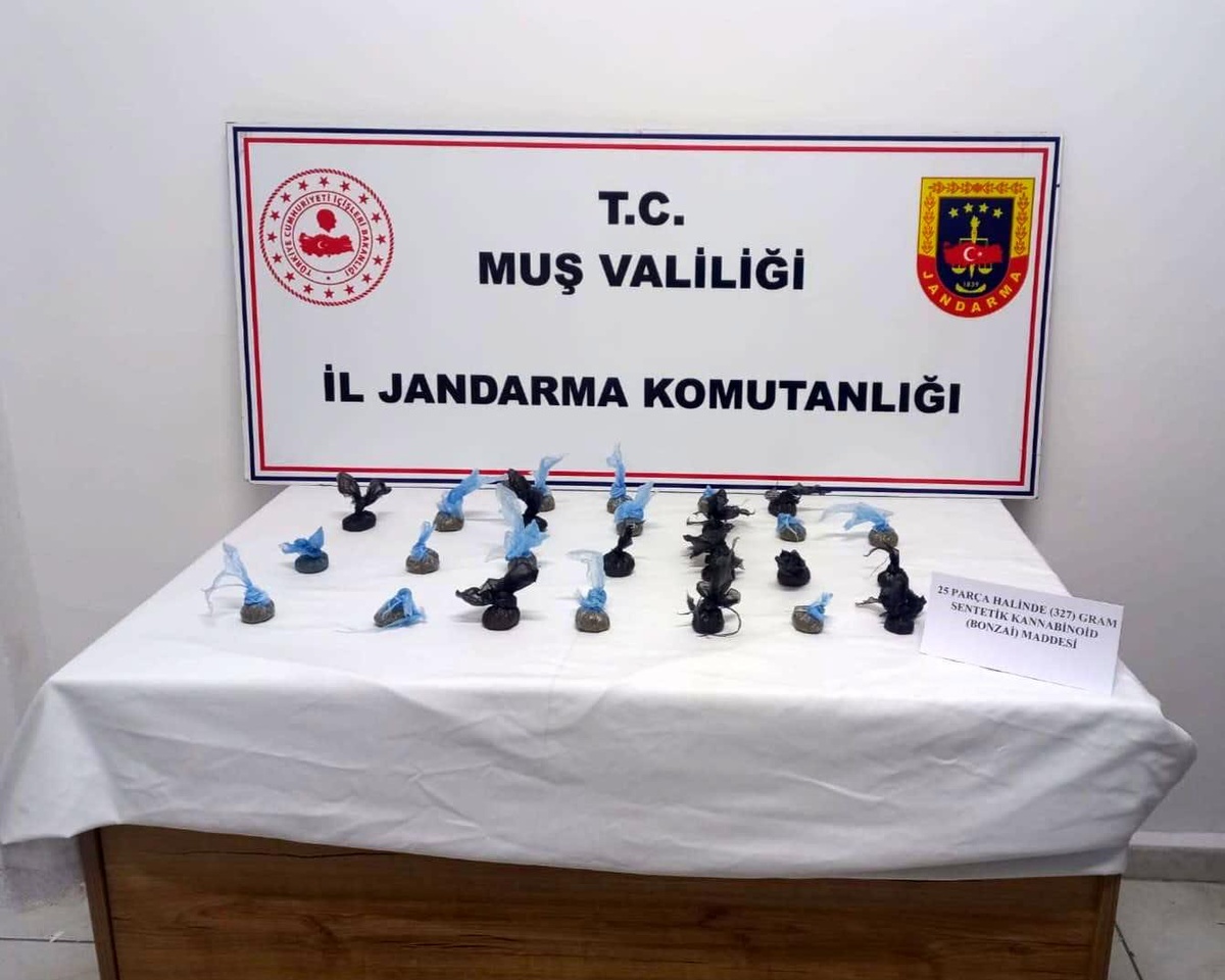Muş\'ta Uyuşturucu Operasyonu: 3 Kişi Tutuklandı