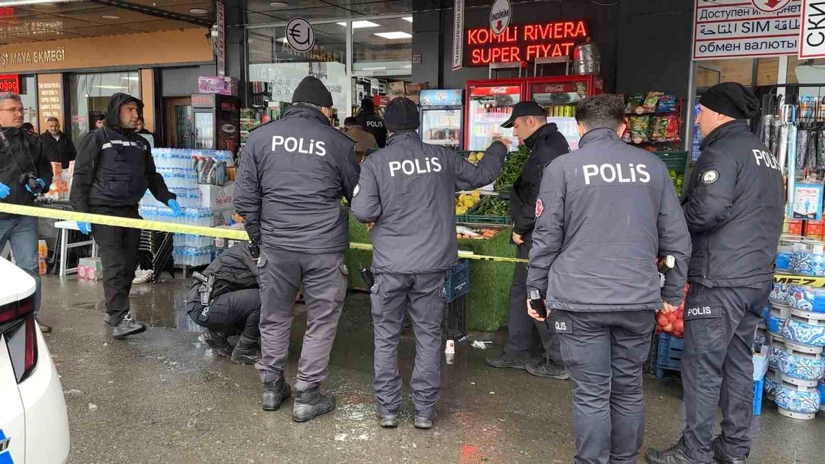 Rize\'de Kadın, Oğlunun Darp Edildiğini İddia Edince Market Çalışanını Vurdu