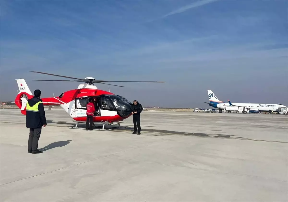 Hamile Kadınlar Ambulans Helikopterle Sevk Edildi