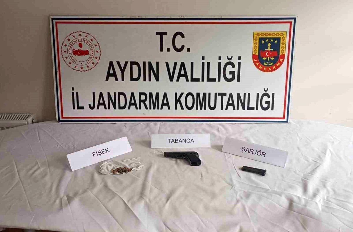 Aydın\'da 8 Kişi Ruhsatsız Silahla Yakalandı