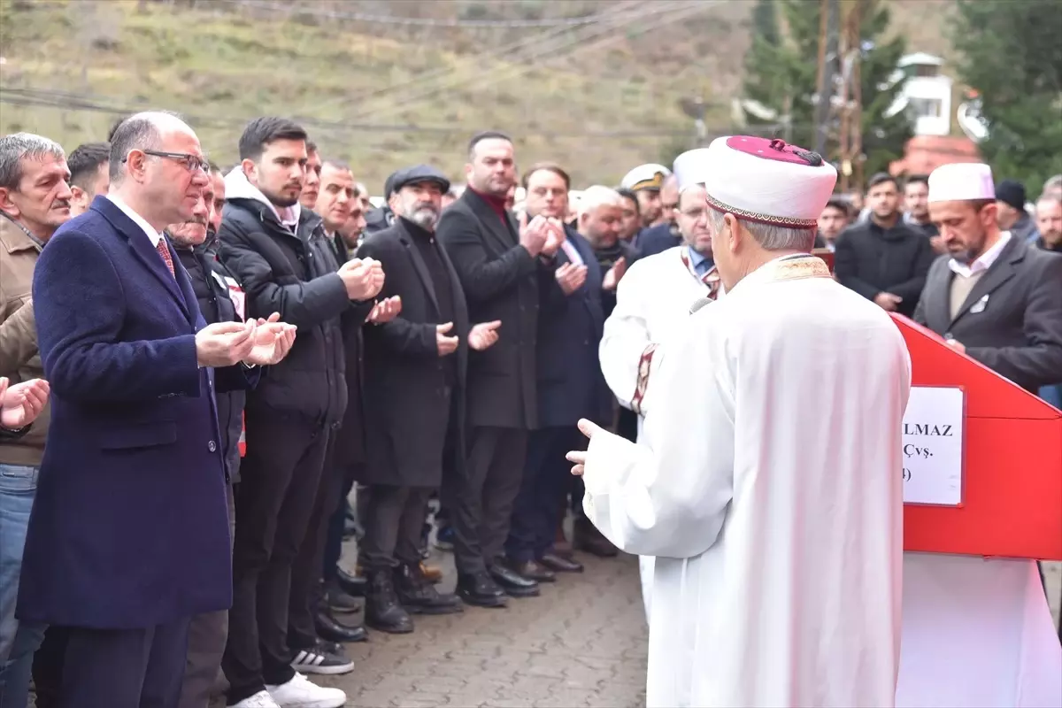 Topçu Uzman Çavuş Yılmaz Giresun\'da Defnedildi