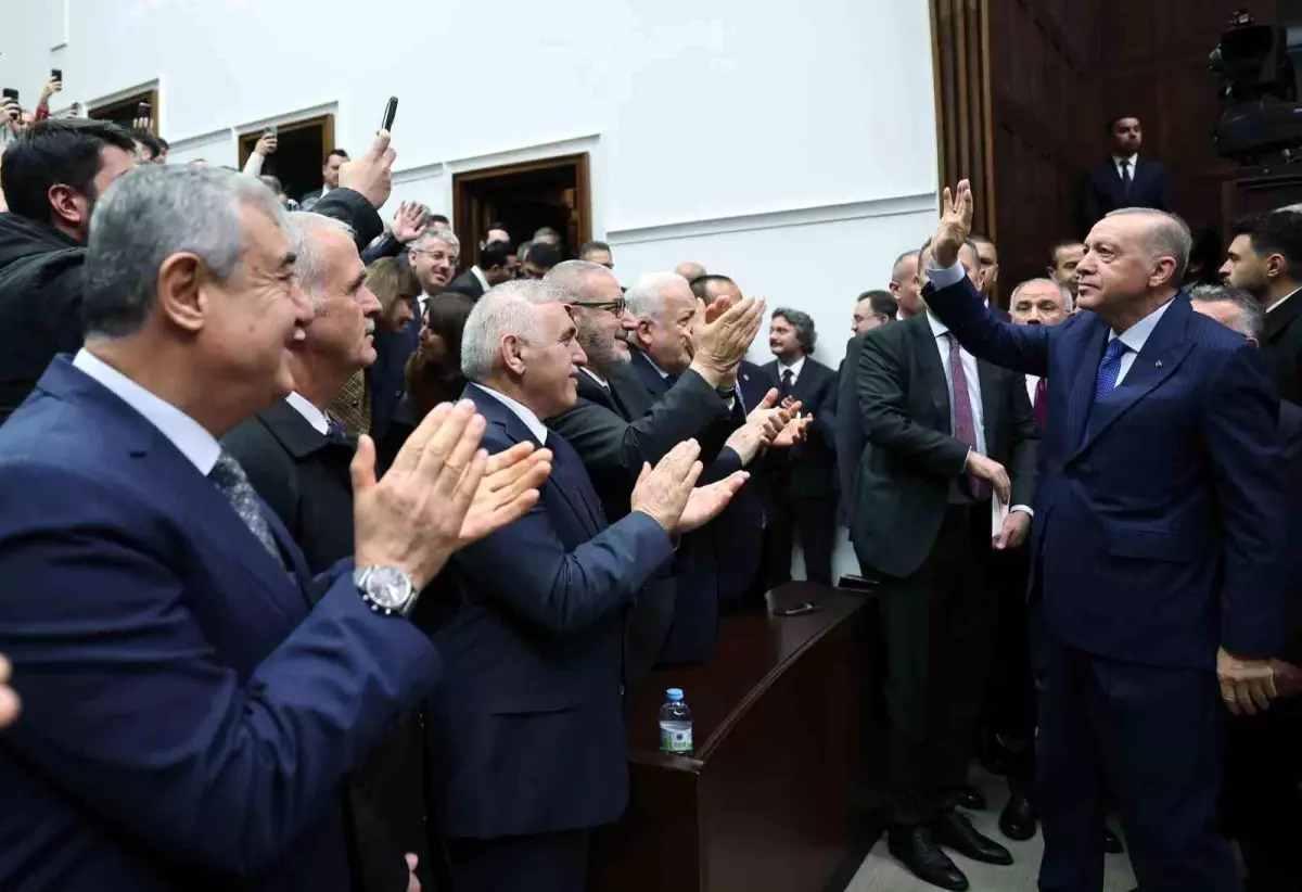 Cumhurbaşkanı Erdoğan: "Silahı aradan çıkaralım, terör duvarını yıkalım, 85 milyon olarak hep beraber birbirimize sıkıca sarılalım istiyoruz"