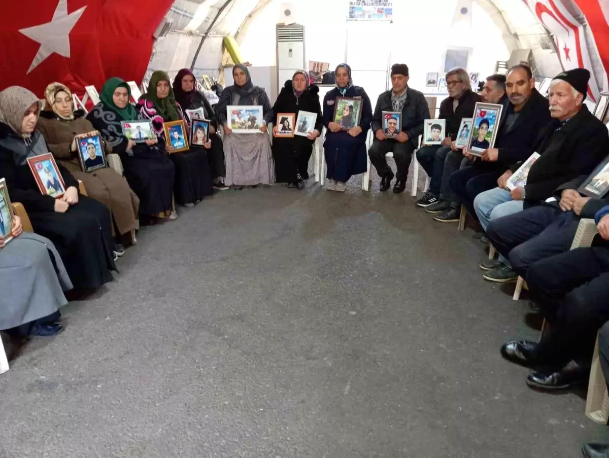 Diyarbakır Annelerinden Evlatlarına Teslim Ol Çağrısı