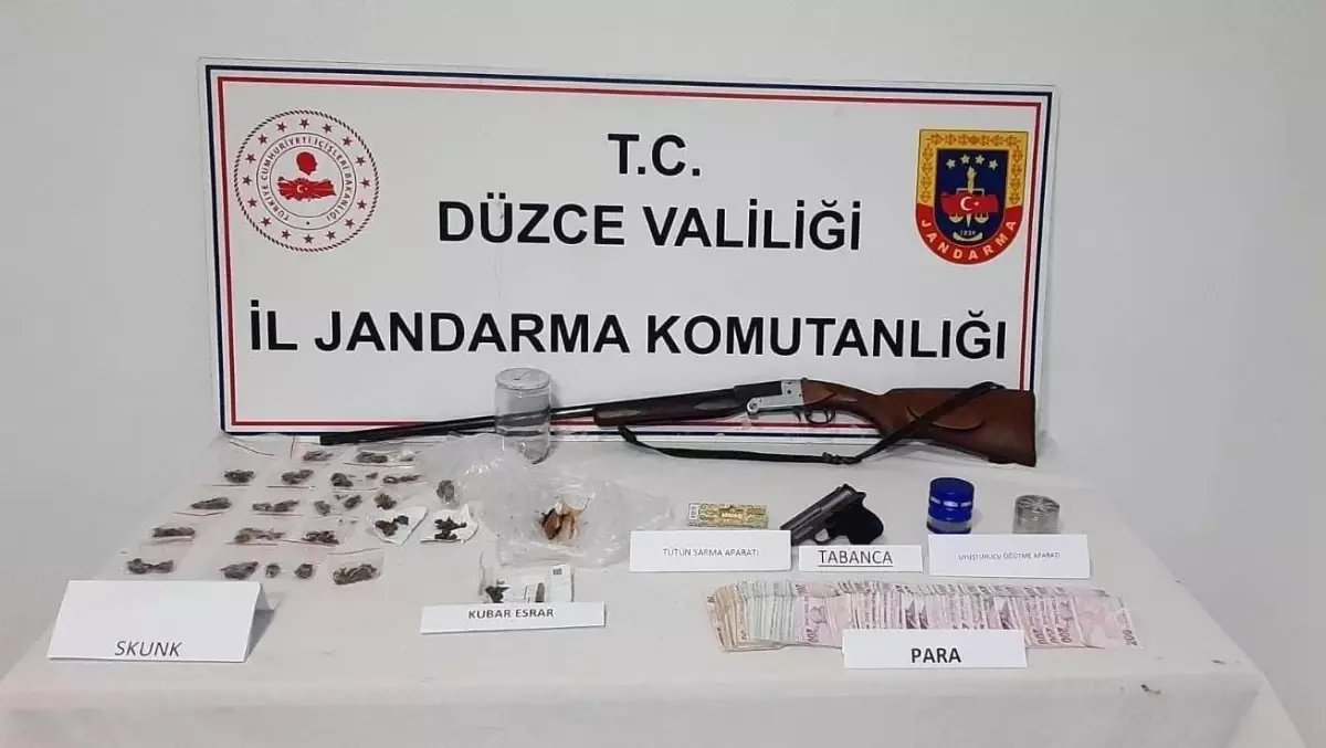 Düzce\'de Uyuşturucu Operasyonu: 2 Tutuklama