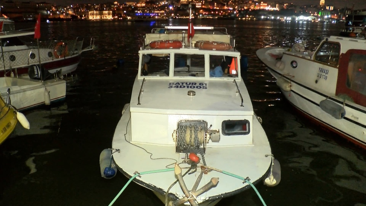 Fatih\'te Balıkçı Limanında Hırsızlık Olayı