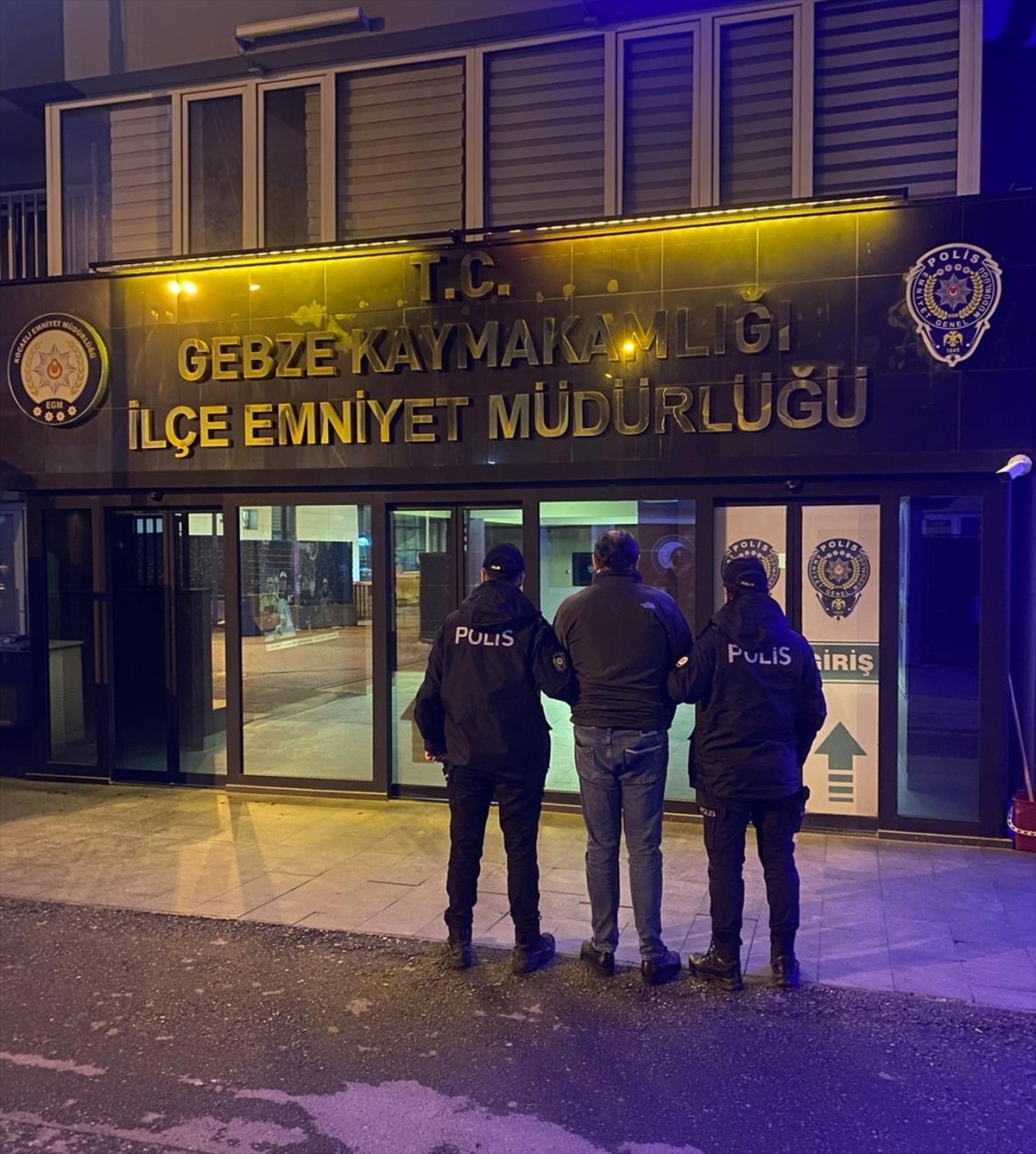 Kocaeli\'de 3 Hükümlü Yakalandı