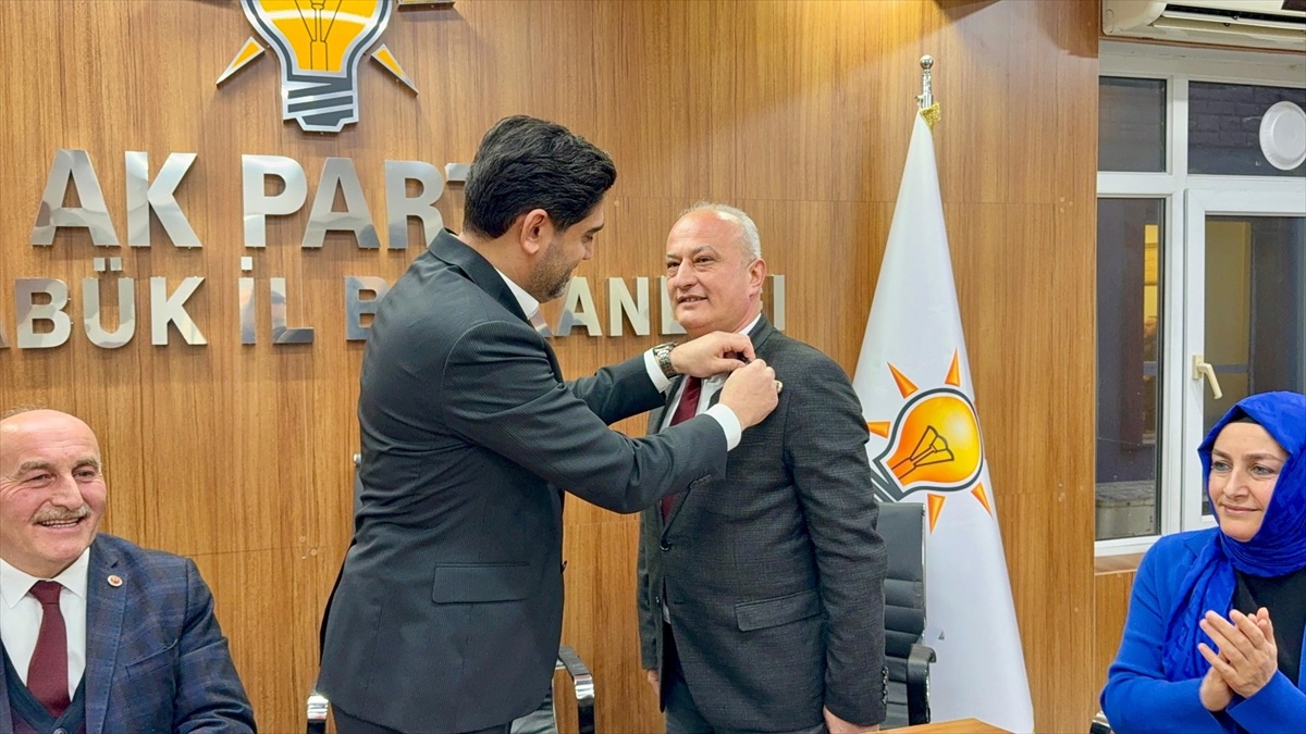 Abidin Ertekin AK Parti\'ye Katıldı