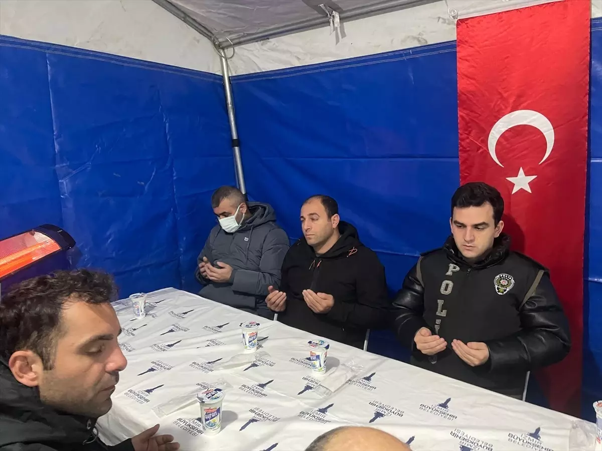 İzmir\'de, şehit polis memuru Mehmet Tozun için mevlit okutuldu