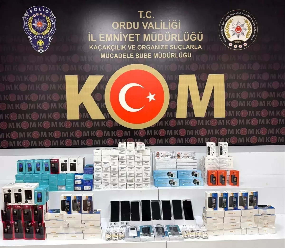 Kumru\'da 500 Bin TL\'lik Kaçak Telefon Ele Geçirildi