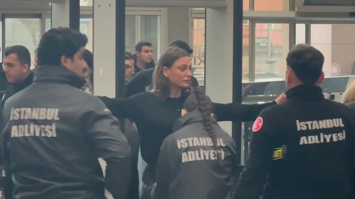 Serenay Sarıkaya, Ayşe Barım hakkında ifade verdi