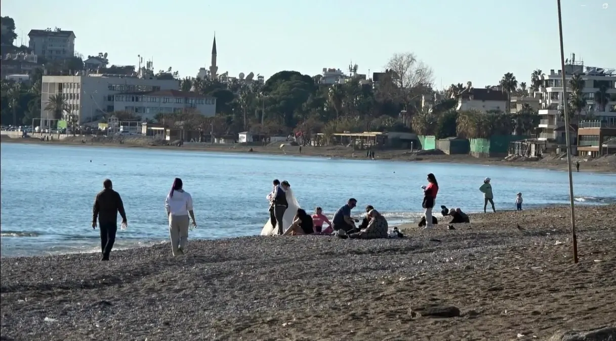 Alanya\'da Fırtına Sonrası Sıcak Hava