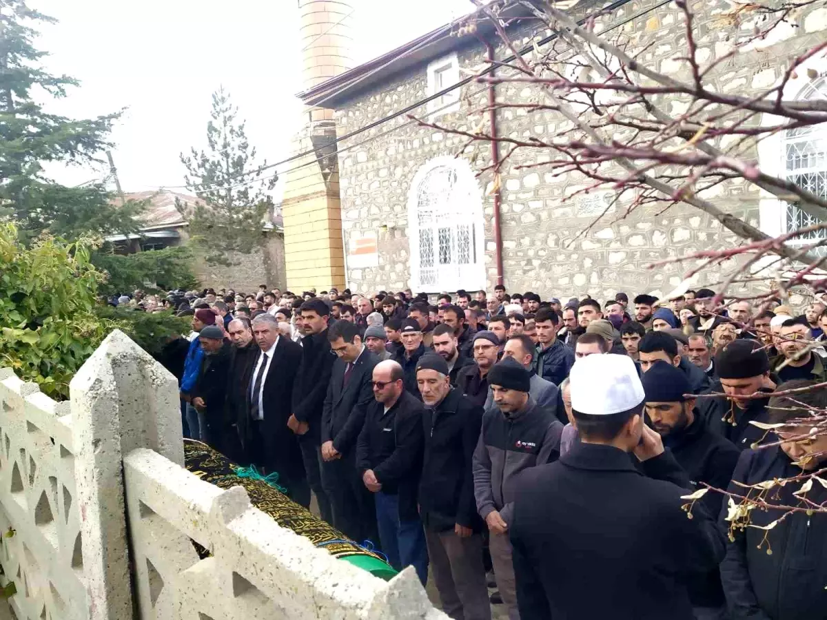 Hadim\'de İş Kazasında Hayatını Kaybeden Ramazan Gedik Son Yolculuğuna Uğurlandı