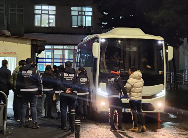 Beşiktaş Belediye Başkanı Rıza Akpolat tutuklama talebiyle hakimliğe sevk edildi