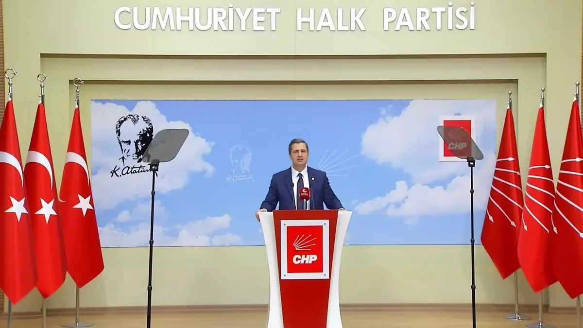 Deniz Yücel: "Bu Operasyonların Ekrem İmamoğlu\'na Uzatılmasına Ne CHP Ne Milyonlar İzin Verir"