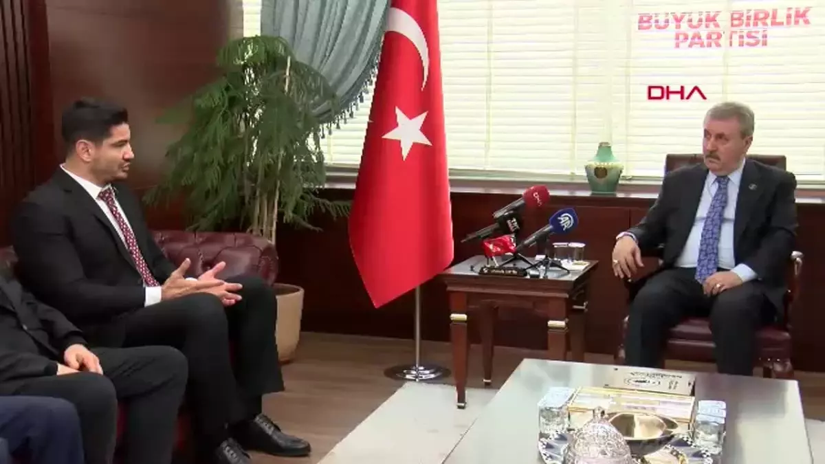 Mustafa Destici\'den Gazze Açıklamaları ve Taha Akgül\'e Destek