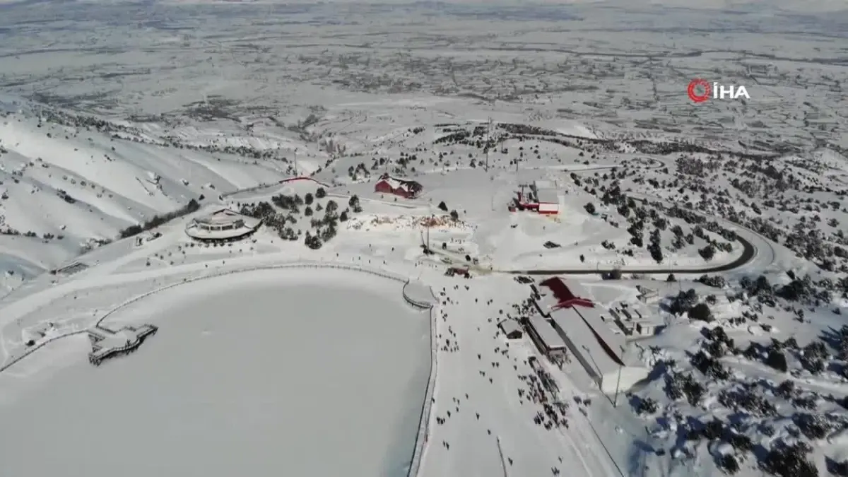 Erzincan\'da Kar Yağışı Etkili Oldu