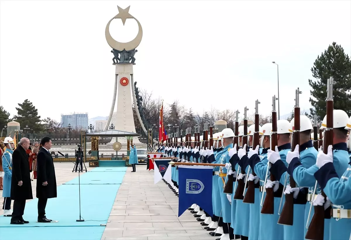 Cumhurbaşkanı Erdoğan, Moğolistan Cumhurbaşkanı Ukhnaa\'yı resmi törenle karşıladı