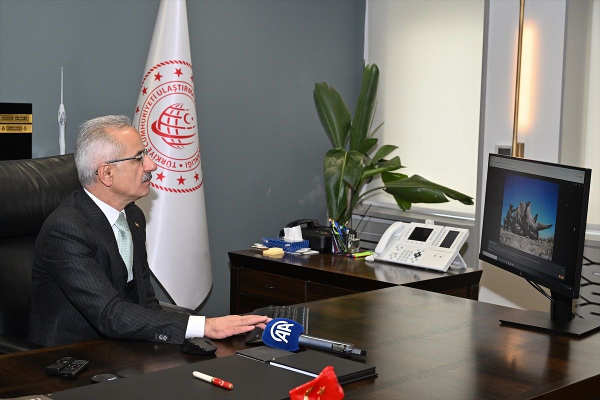 Ulaştırma ve Altyapı Bakanı Uraloğlu, AA\'nın "Yılın Kareleri" oylamasına katıldı