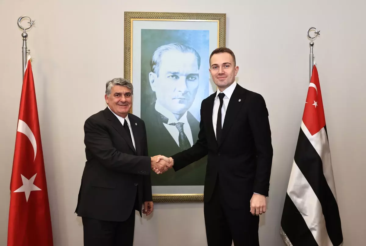 Mert Günok\'un Sözleşmesi 2+1 Yıl Uzatıldı