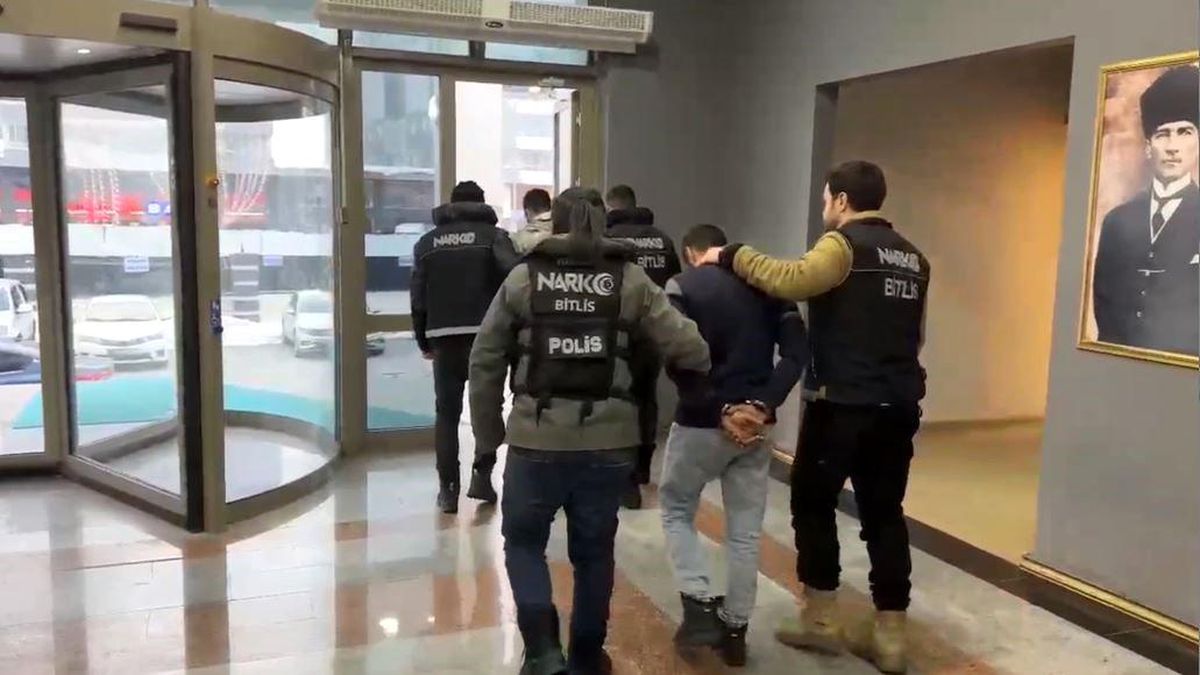 Bitlis ve Batman\'da Uyuşturucu Operasyonu: 2 Tutuklama