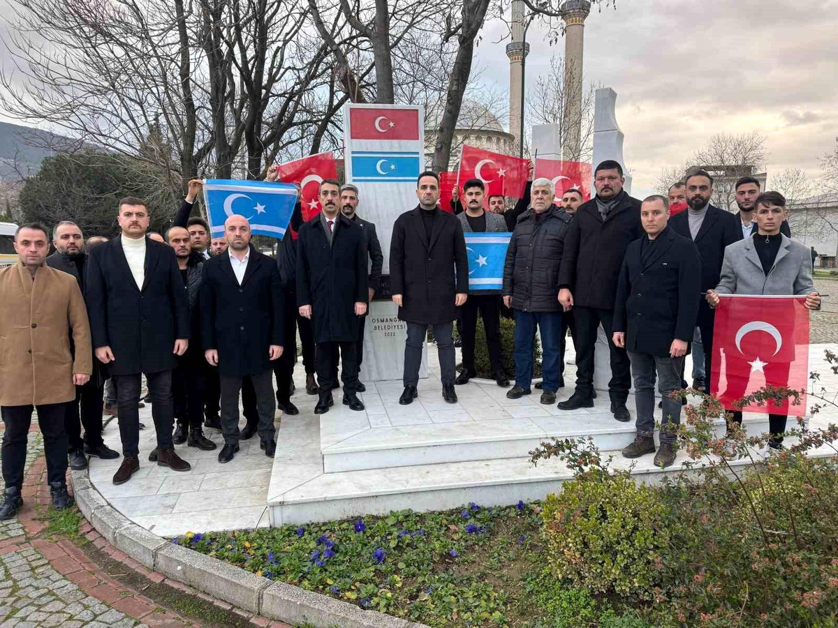 Bursa Ülkü Ocakları\'ndan Türkmen Şehitlerine ahde vefa