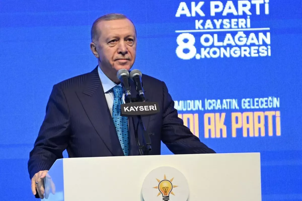 Cumhurbaşkanı Erdoğan CHP\'ye seslendi: Boş işlerle uğraşmayı bırakın, titreyin ve kendinize gelin