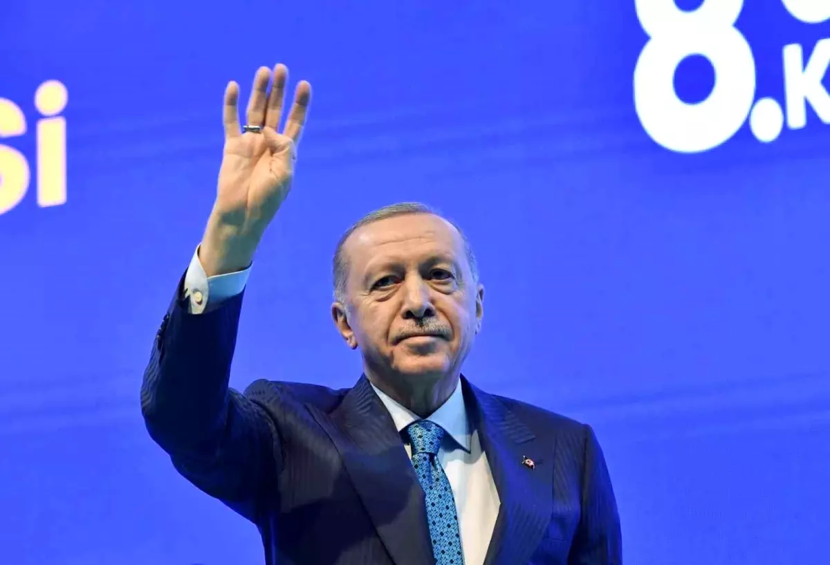 Cumhurbaşkanı Erdoğan: "Ya o silahlar gönüllü olarak bırakılacak ya da cebren bıraktırılacak"