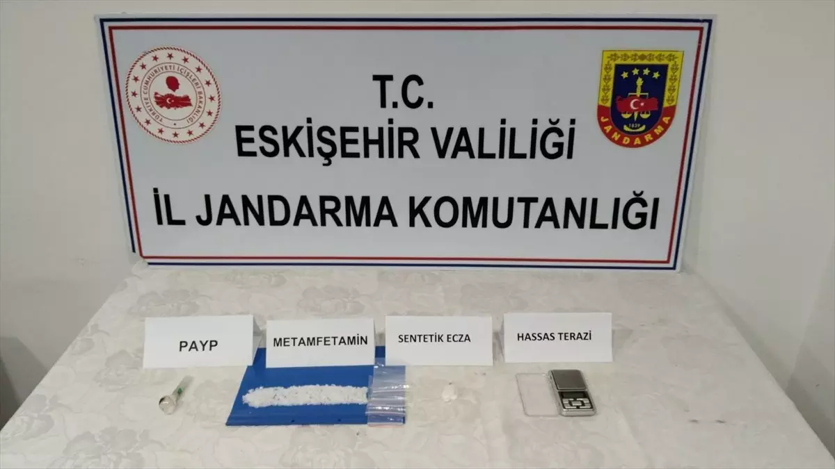 Uyuşturucu ile yakalanan zanlı tutuklandı