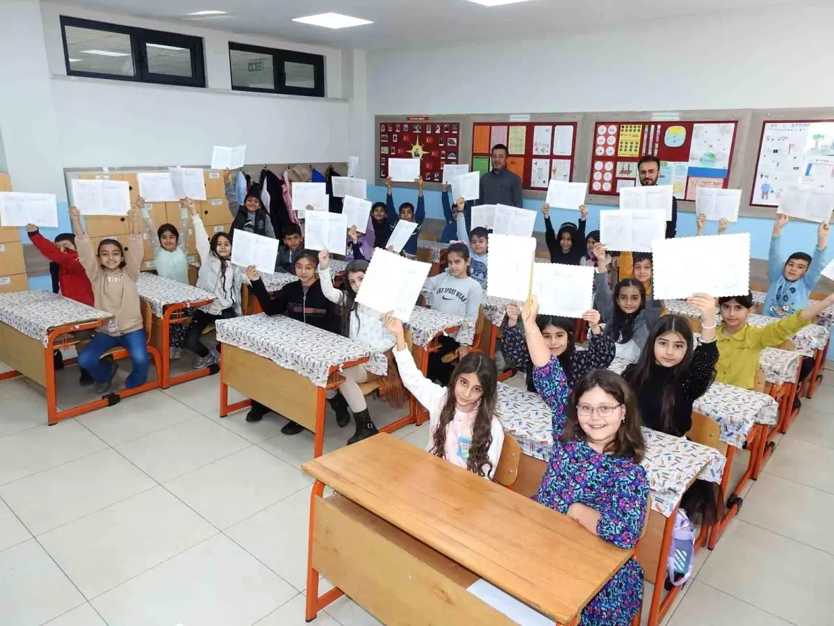 Gaziantep\'te 707 bini aşkın öğrenci karne aldı