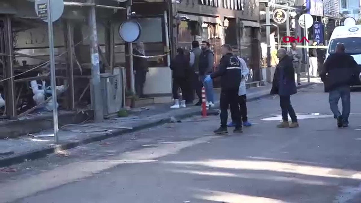 Antalya\'da Öğrenci Apartına Sıçrayan Yangın Korkuttu