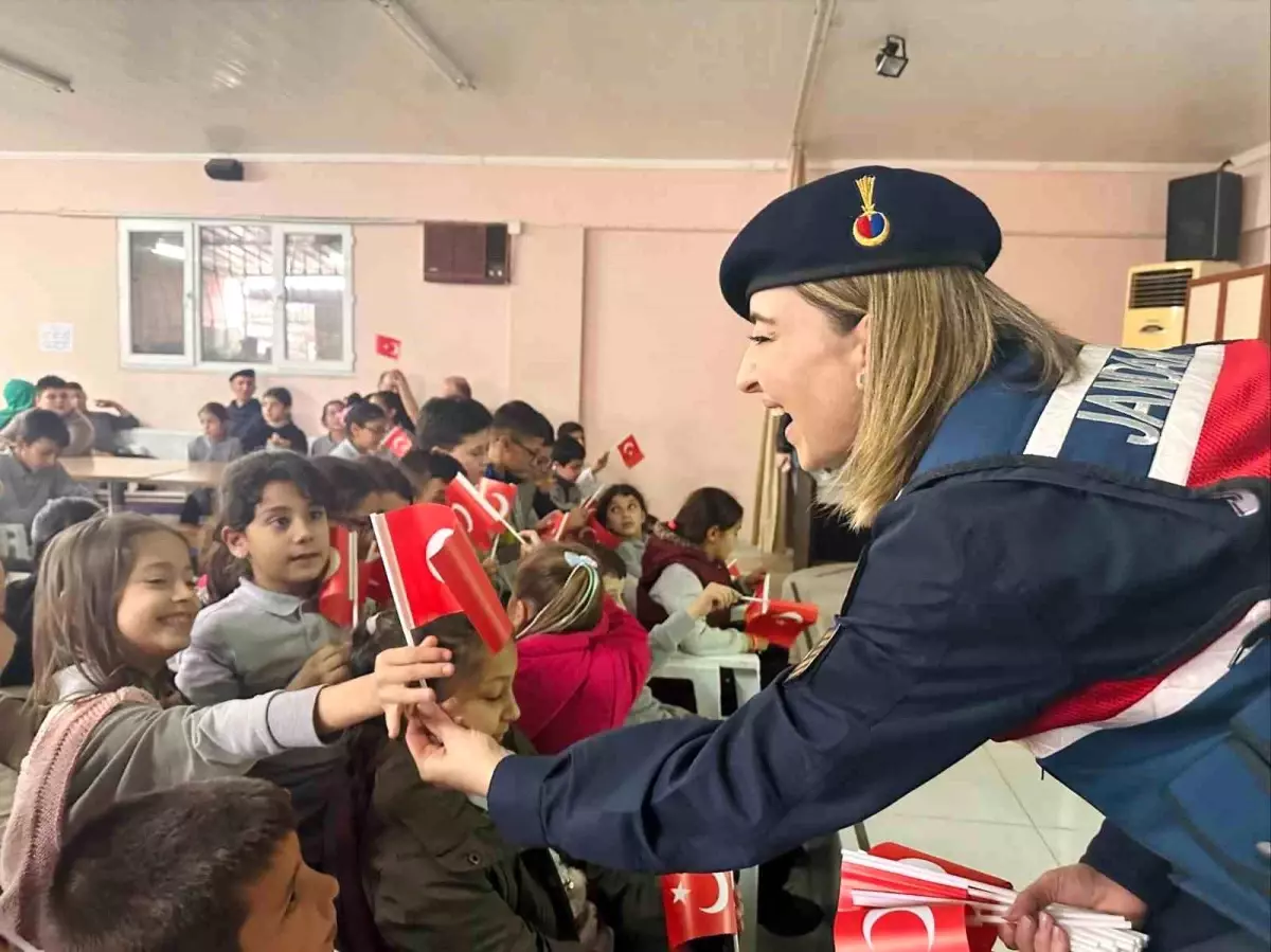 Jandarmadan Öğrencilere Güvenlik Eğitimi