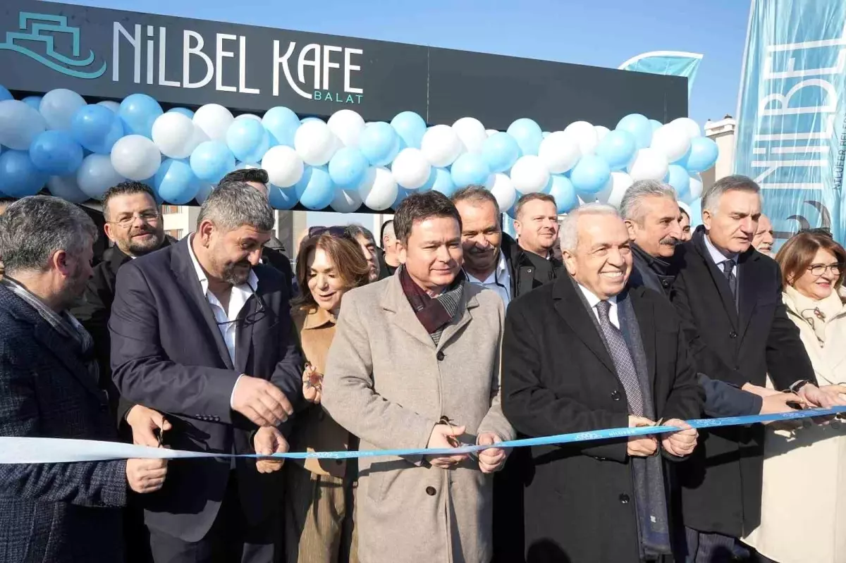 Nilüfer Belediyesi\'nden Yeni Park ve Kafe Açılışı