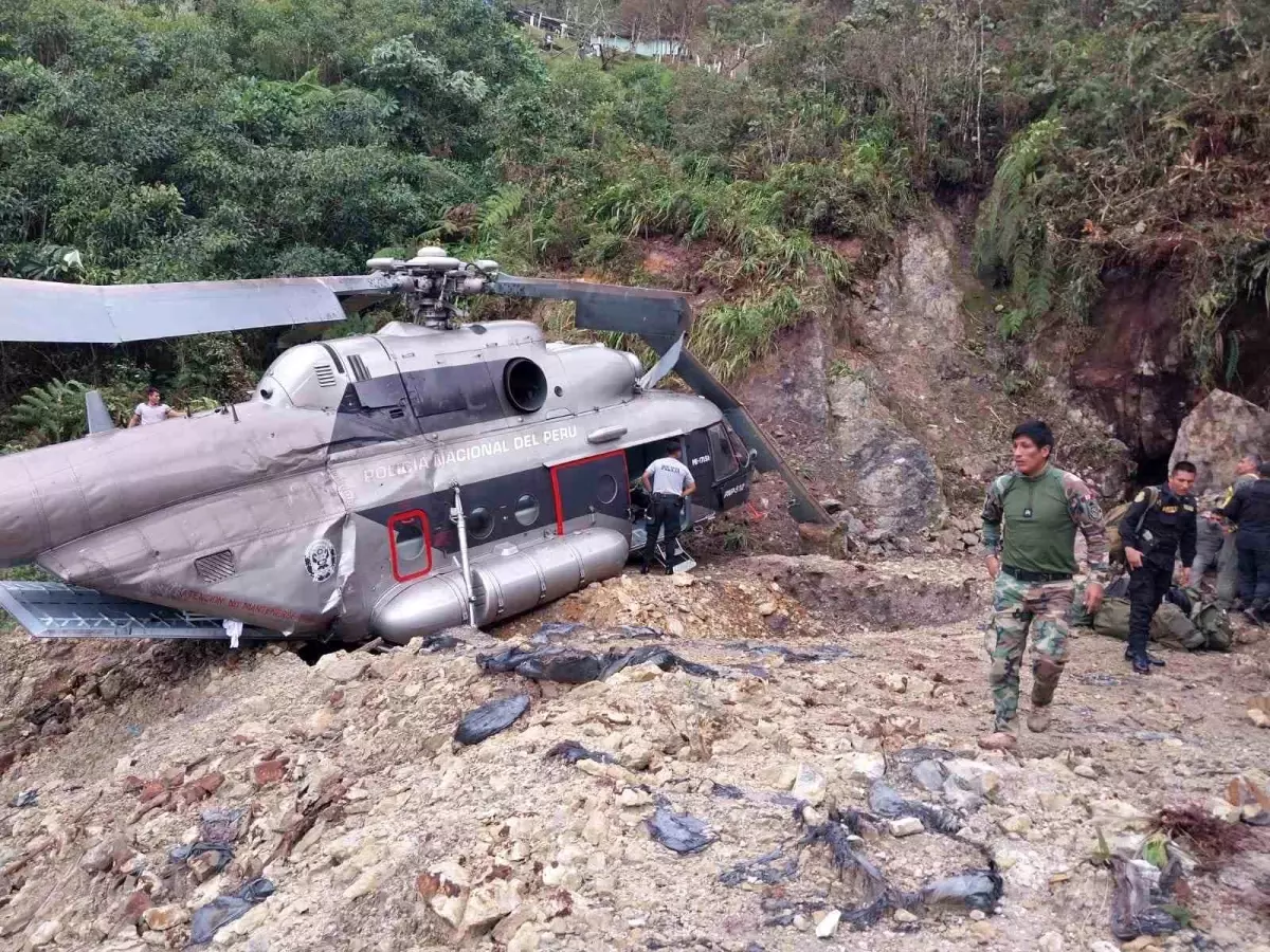 Peru\'da Polis Helikopteri Acil İniş Yaptı