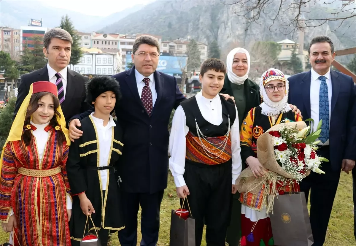 Bakan Tunç Amasya\'da Ziyaretler Gerçekleştirdi