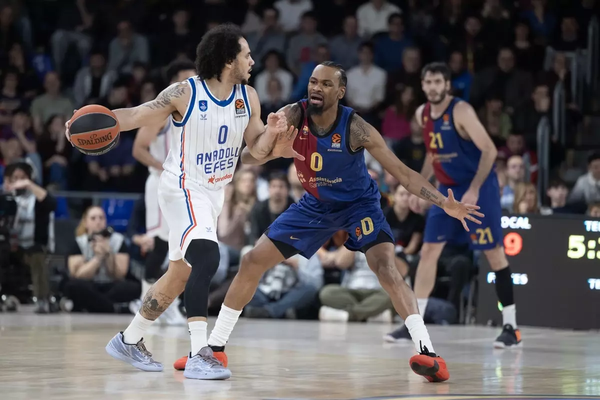 Anadolu Efes, Barcelona\'ya Yenildi