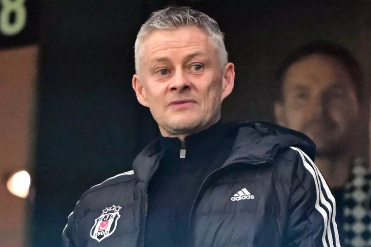 Beşiktaş\'ın yeni teknik direktörü Solskjaer, Samsunspor maçını tribünden takip etti