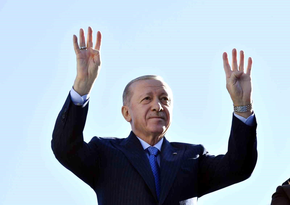 Cumhurbaşkanı Erdoğan: "Bunlar kırmızı karttan kurtulamadı"