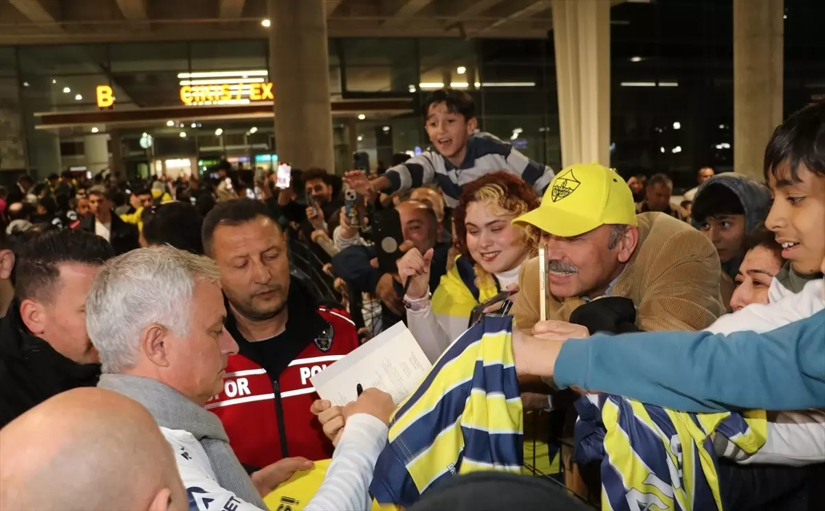 Fenerbahçe Adana\'ya Geldi