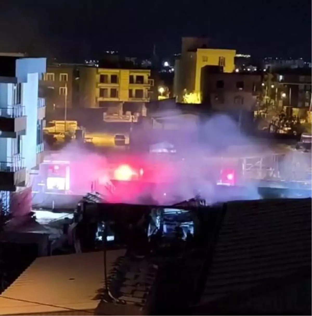 Adıyaman\'da Yangın Korku Yarattı