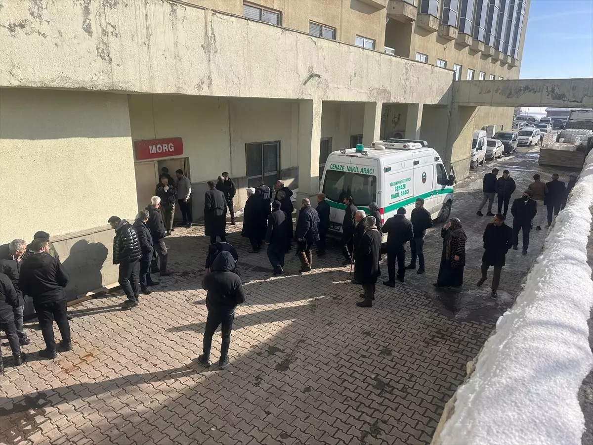 Sahipsiz Köpekler Saldırdı: 12 Yaşındaki Kız Çocuğu Hayatını Kaybetti