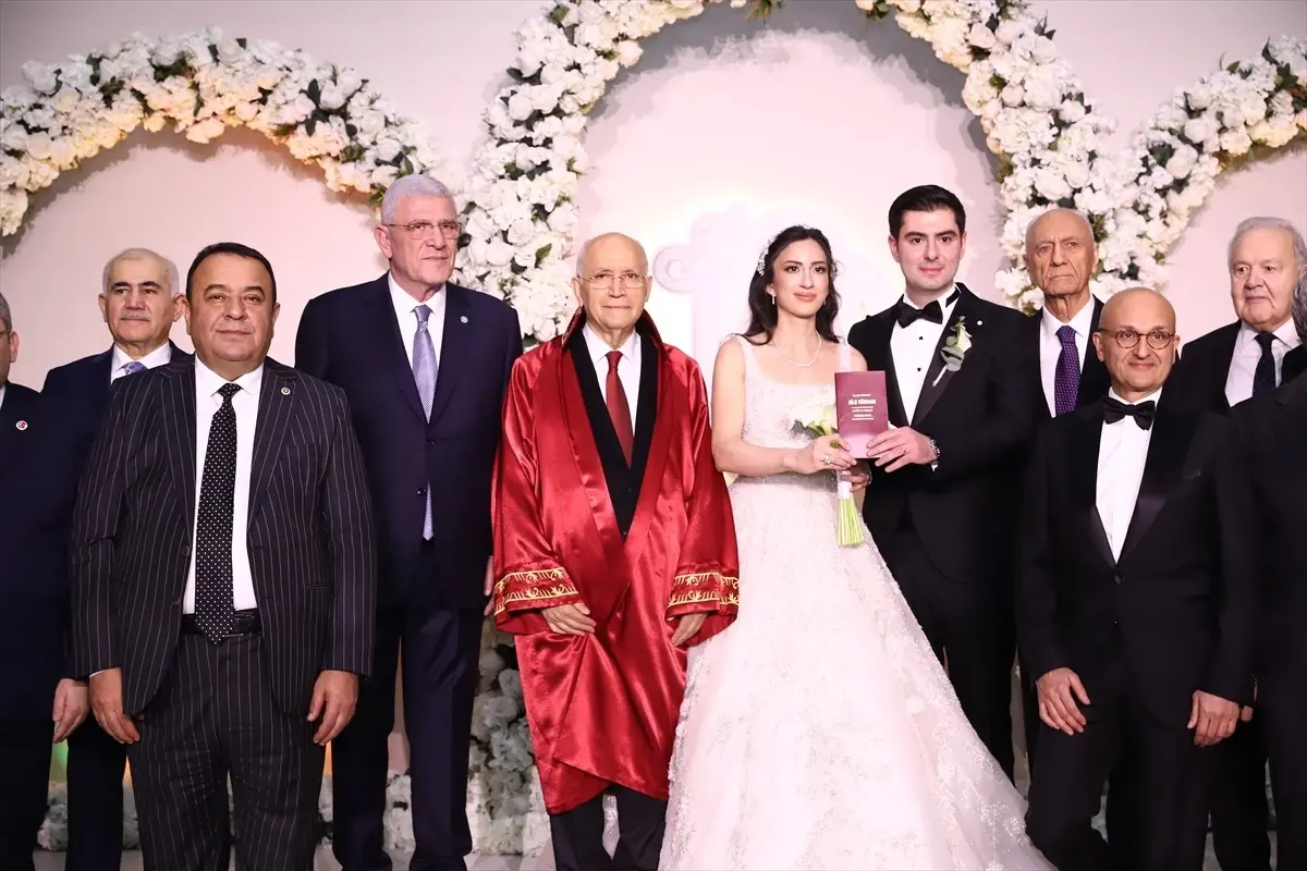 Dervişoğlu, Düğünde Nikah Şahidi Oldu