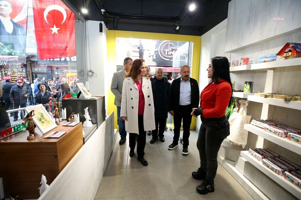 Dükkan 35 ½, Karşıyaka\'nın Ruhunu Yaşatıyor