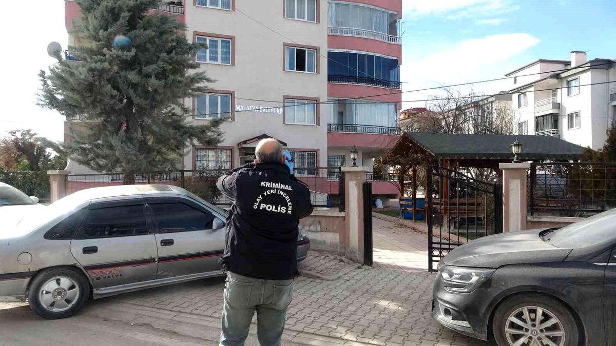 Malatya\'da Kanlar İçinde Bulunan Usta Hayati Tehlikede