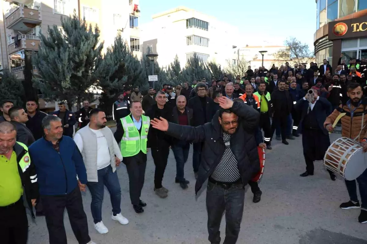 Nizip Belediyesi Çalışanlarına Yüzde 110 Zam