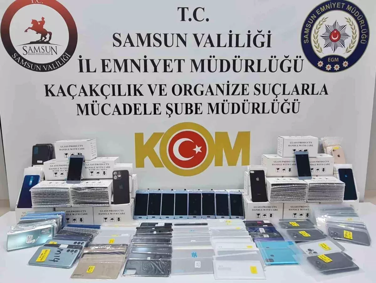 Samsun\'da 572 Kaçak Telefon Parçası Ele Geçirildi