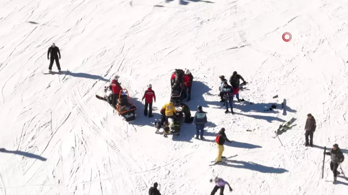 Uludağ\'da Kayak Kazası: 3 Yaralı