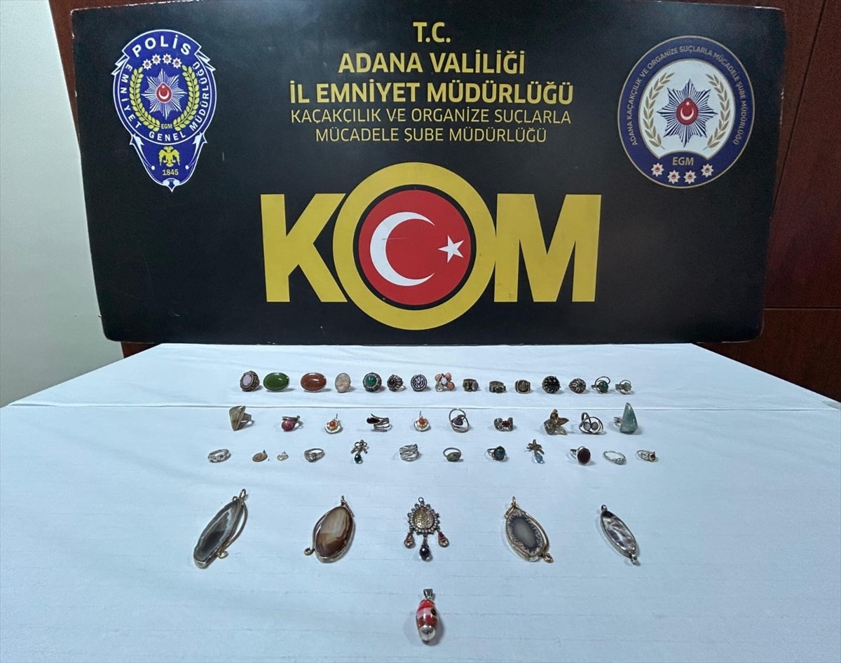 Adana\'da 43 Tarihi Eser Ele Geçirildi